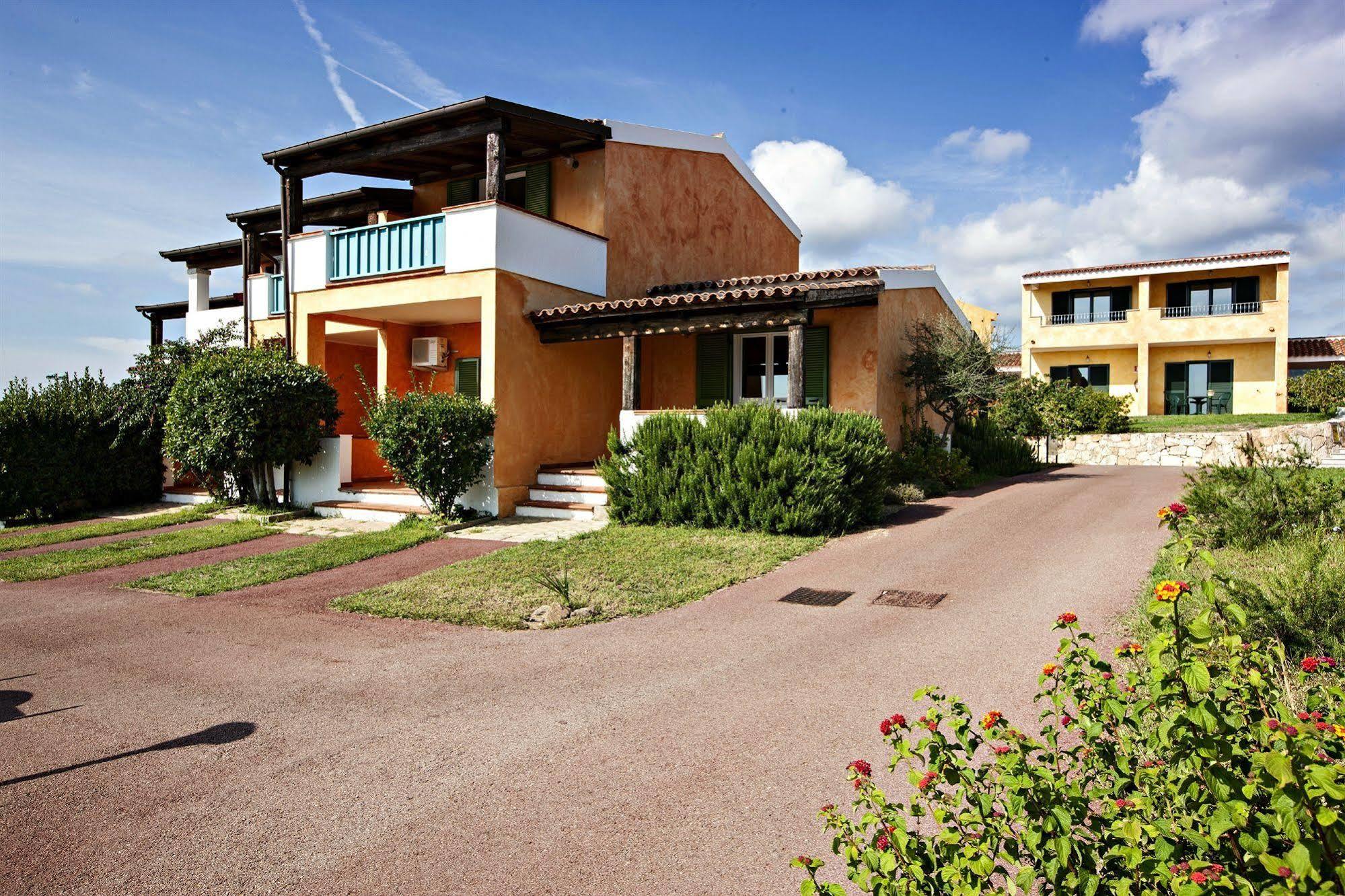 Club Hotel Baia Aranzos Golfo Aranci Exterior photo