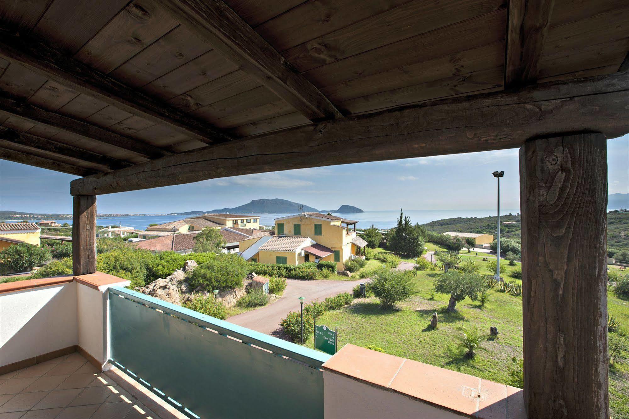 Club Hotel Baia Aranzos Golfo Aranci Exterior photo
